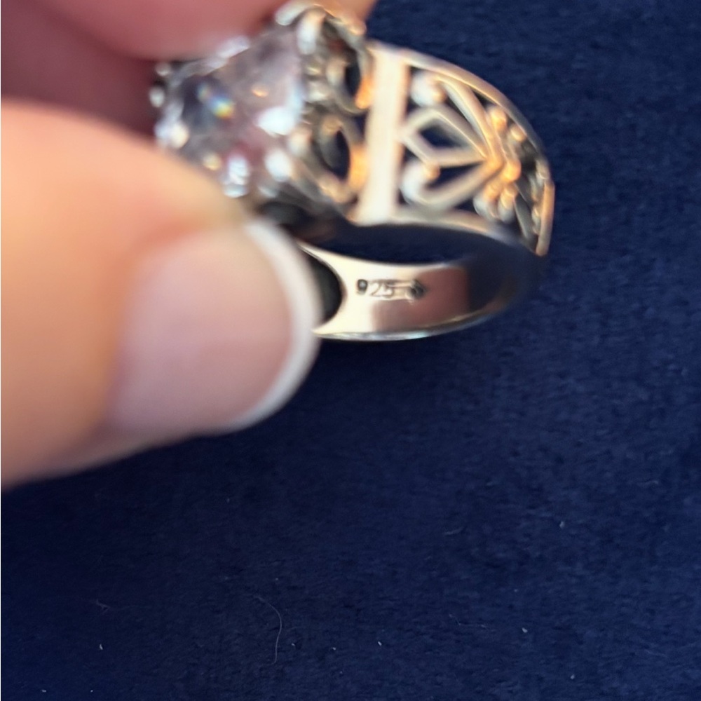 Silpada Silver Ring with Clear Gemstone - Picture 4 of 6